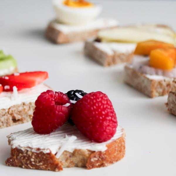 Bánh Mì Nguyên Cám Phết Phô Mai